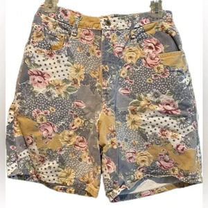 Vintage High Waisted Cotton Trendy Floral Denim Short by Sierra West Like New 10